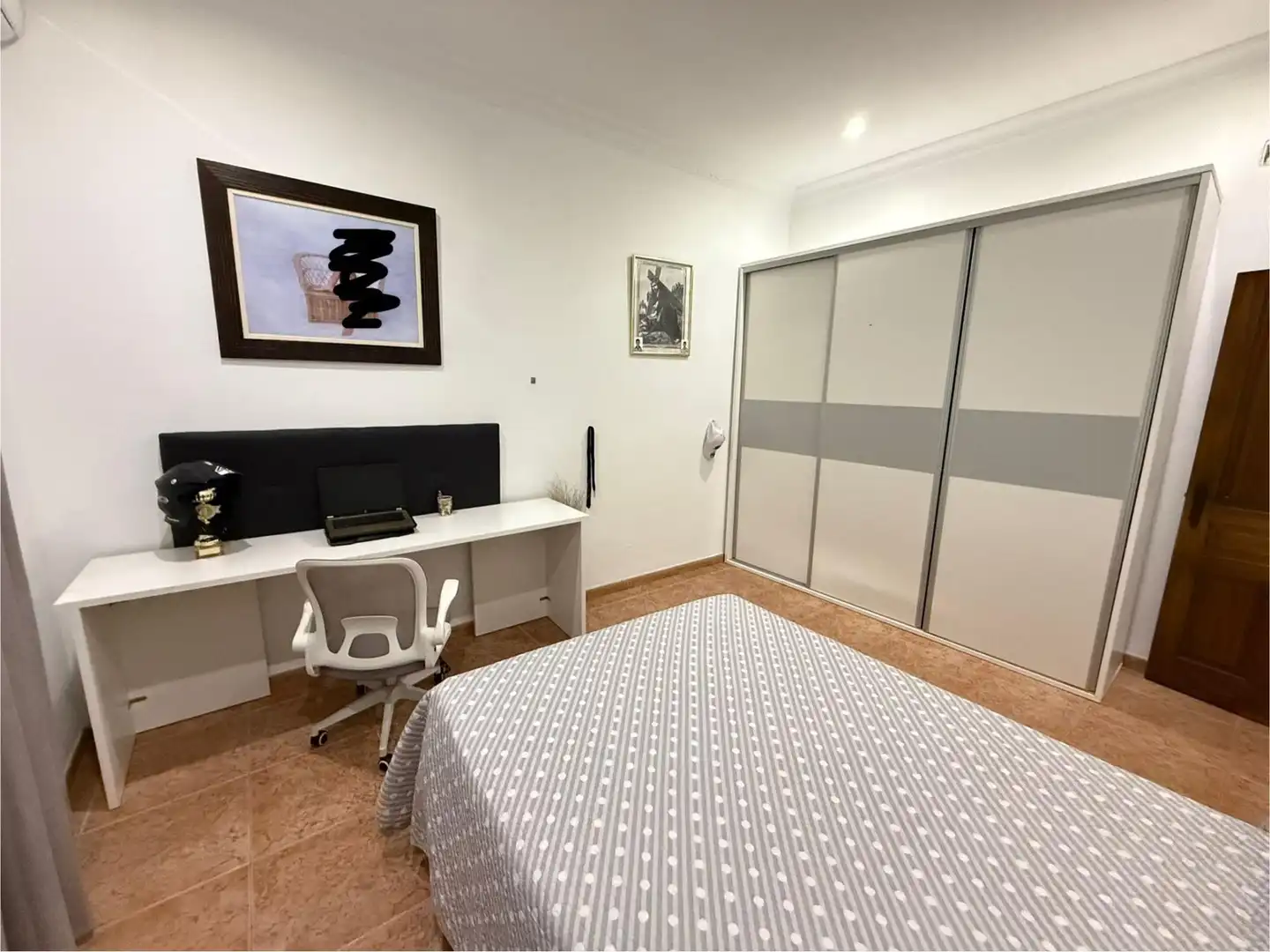 Dormitori de Finca rústica en venda en Alameda amb Aire condicionat, Jardí privat i Terrassa