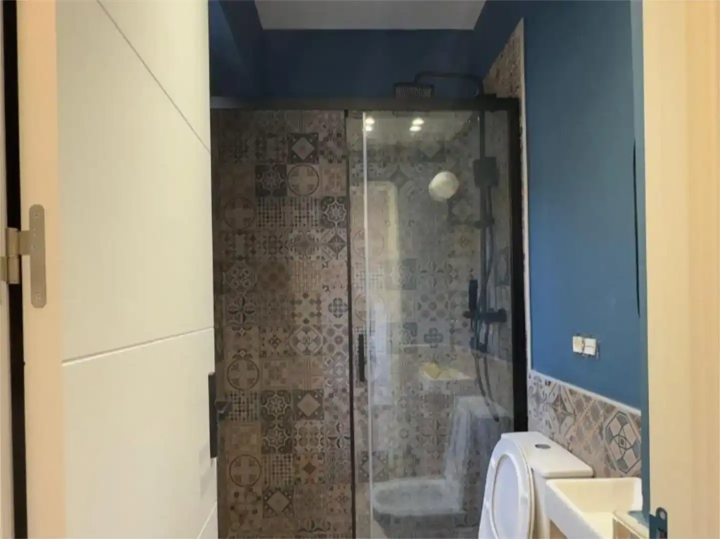 Badezimmer von Wohnungen zur Miete in  Granada Capital mit Klimaanlage und Balkon