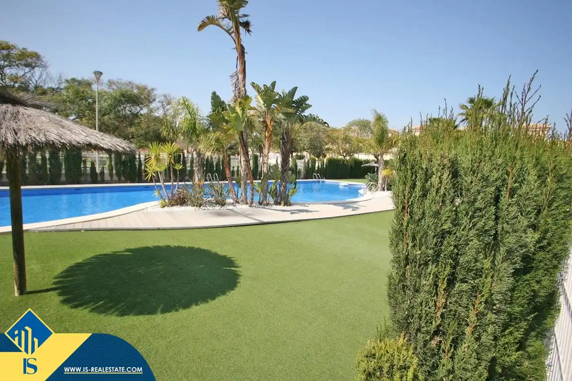 Bungalow amb piscina en venda a Nueva Torrevieja - Aguas Nuevas, imagen 44