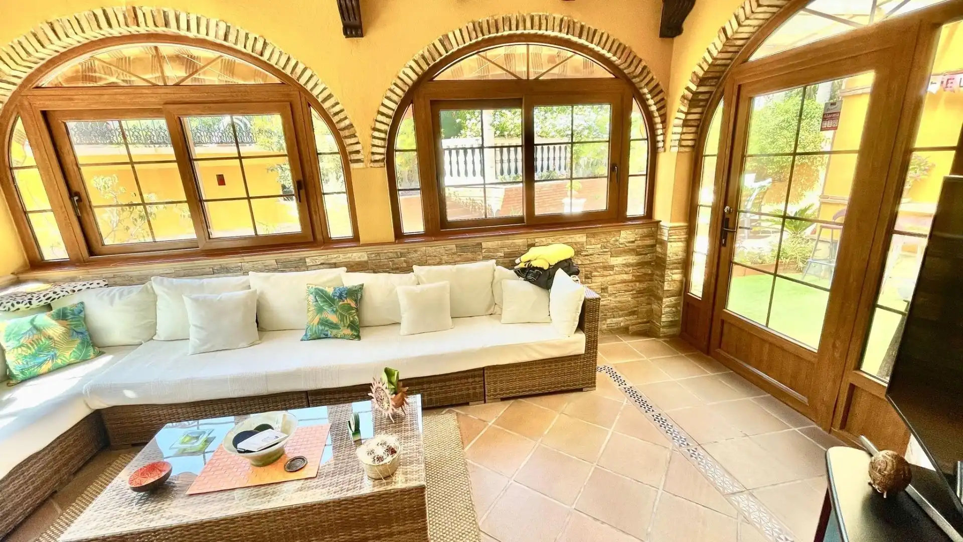 Terrassa de Casa o xalet en venda en Alhaurín de la Torre amb Aire condicionat, Jardí privat i Terrassa