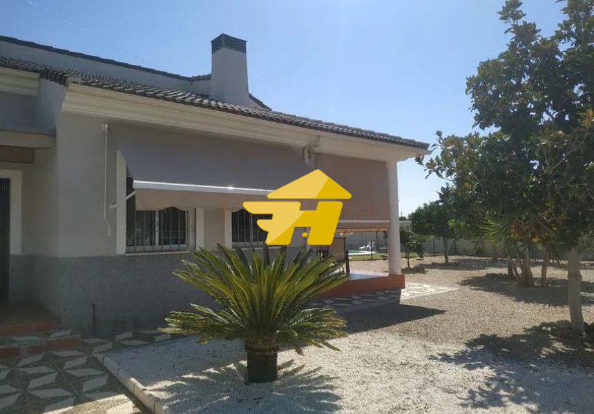 Exterior view of House or chalet to rent in La Carlota  with Air Conditioner, Private garden and Swimming Pool