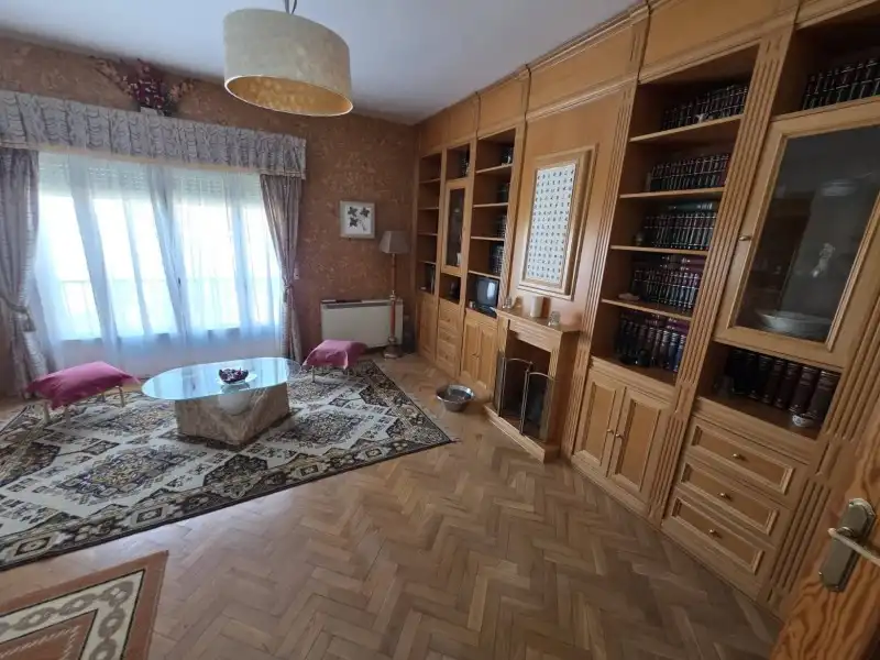 Sala d'estar de Casa o xalet en venda en Malpartida de Plasencia amb Aire condicionat, Calefacció i Jardí privat