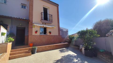 Foto 4 de Casa adosada en venta en San José - San Bernardo, Cádiz