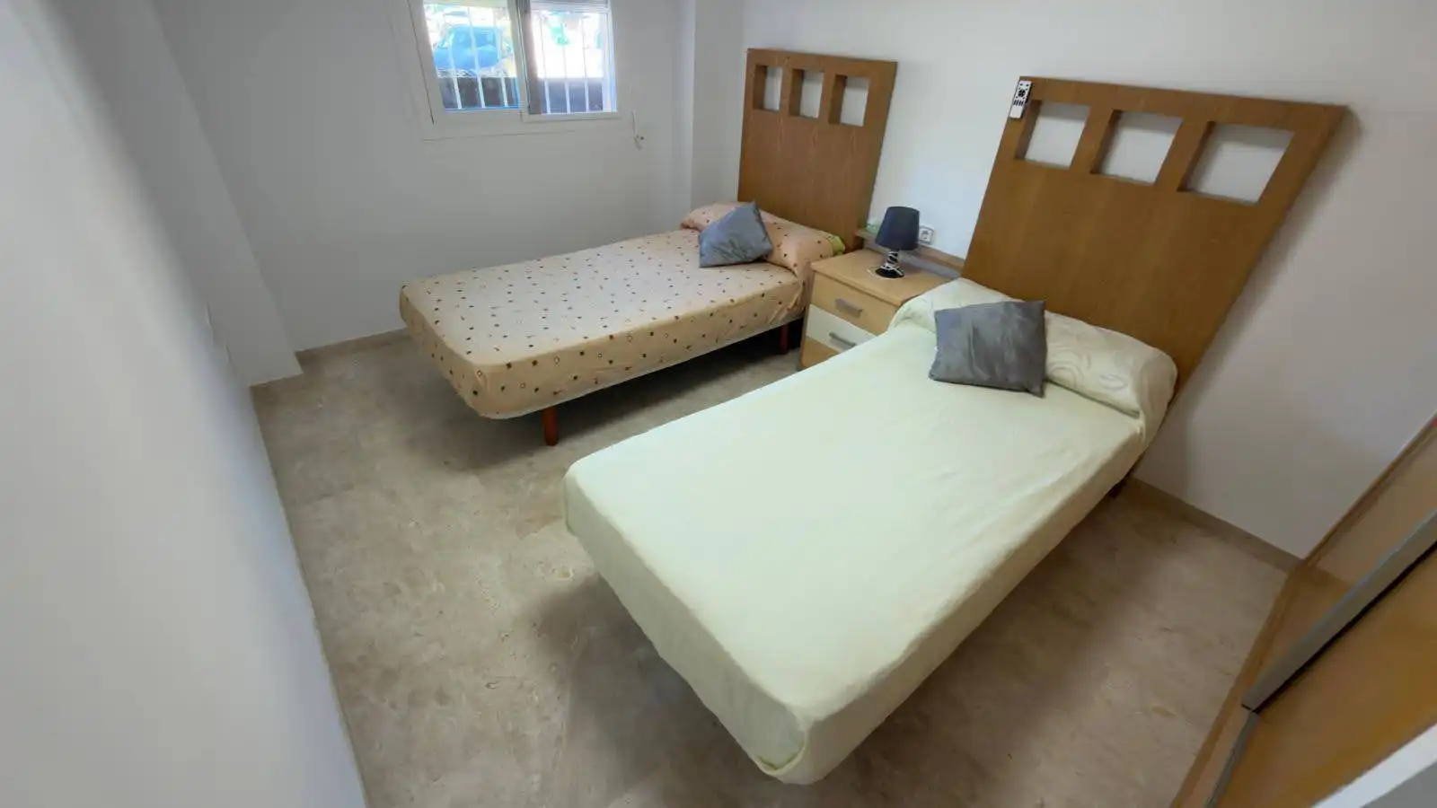 Dormitori de Apartament en venda en Murcia amb Terrassa, Moblat i Piscina comunitària