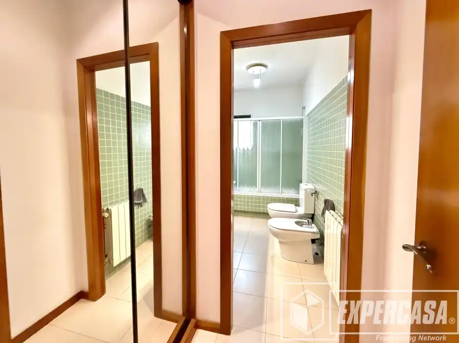 Bathroom of Houses for sale in Llíria  with Air Conditioner, Terrace and Storage room