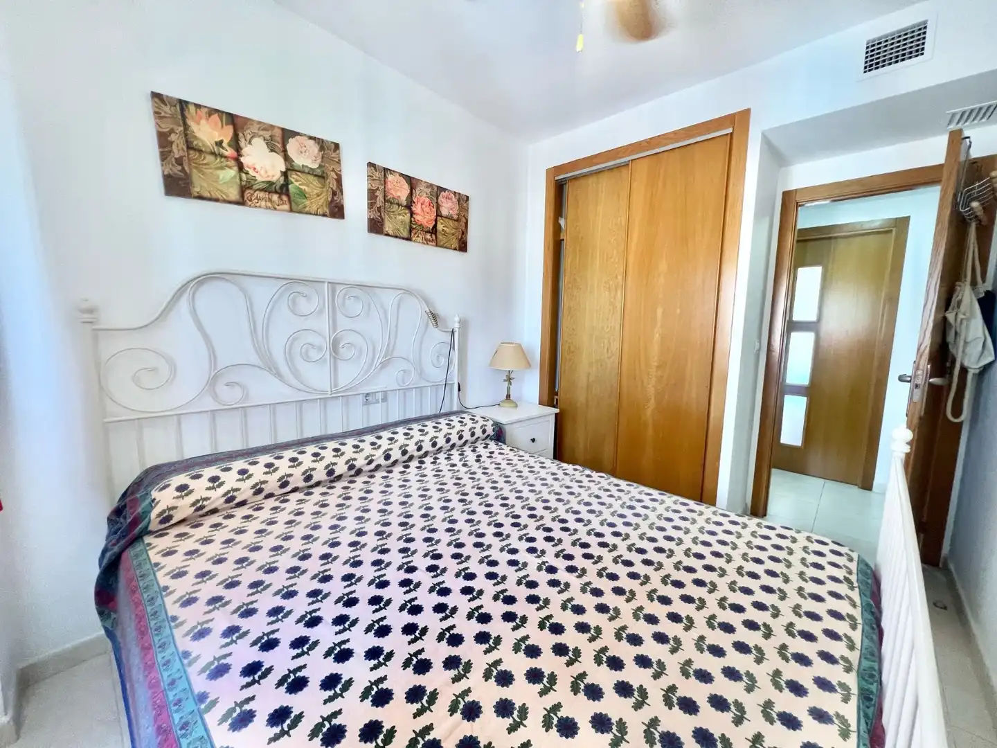 Schlafzimmer von Dachboden zur Miete in La Manga del Mar Menor mit Klimaanlage, Heizung und Terrasse