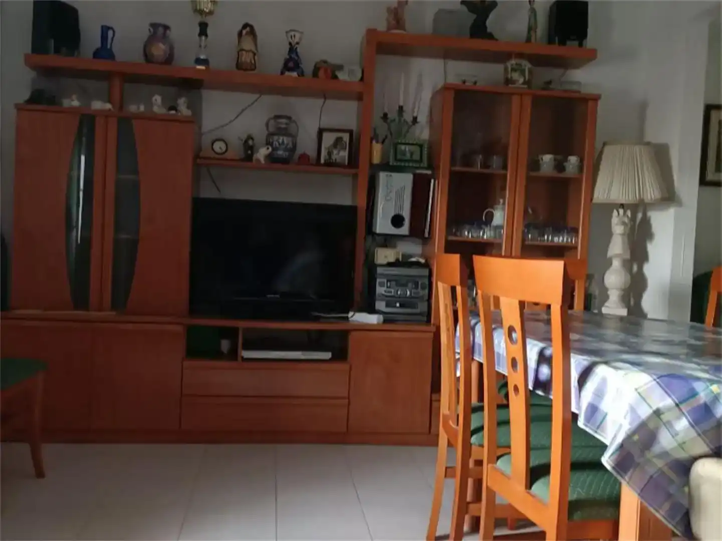 Sala d'estar de Casa adosada en venda en Huesa amb Aire condicionat, Jardí privat i Traster