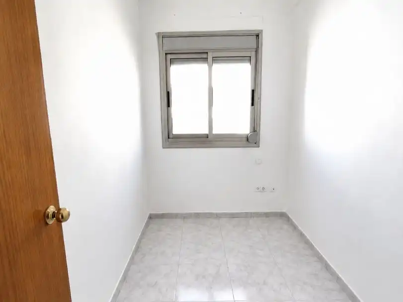 Flat with lift for sale in Carrer Vint-I-Tres Baix 1, imagen 8