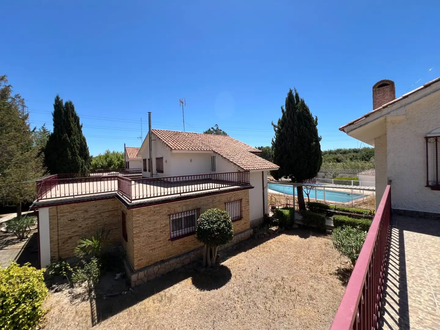 Vista exterior de Casa o chalet en venta en Zaragoza con Calefacción y Terraza