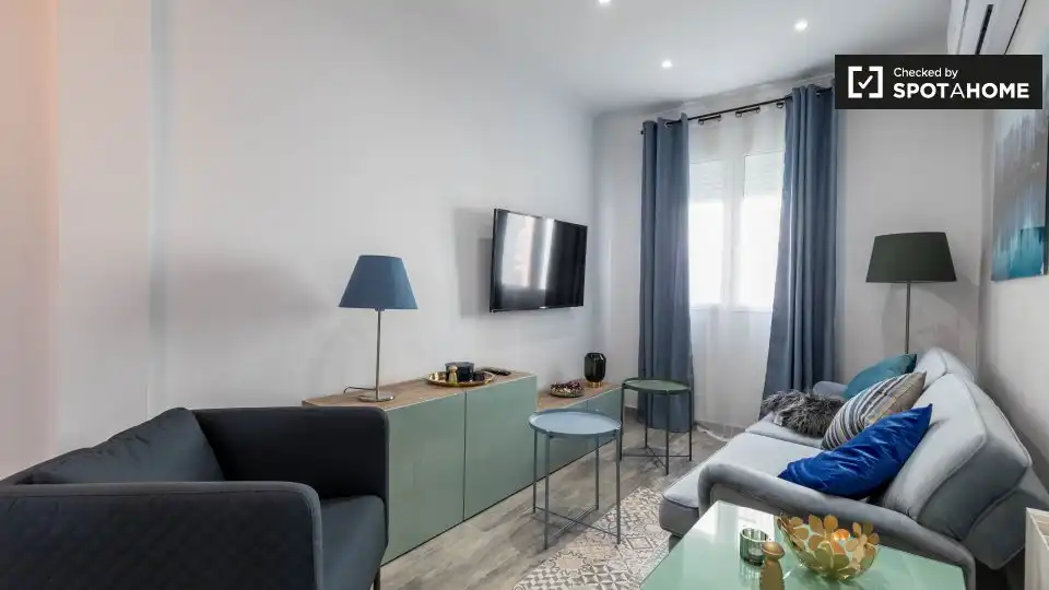 Sala d'estar de Pis de lloguer en Valencia amb Aire condicionat, Calefacció i Moblat