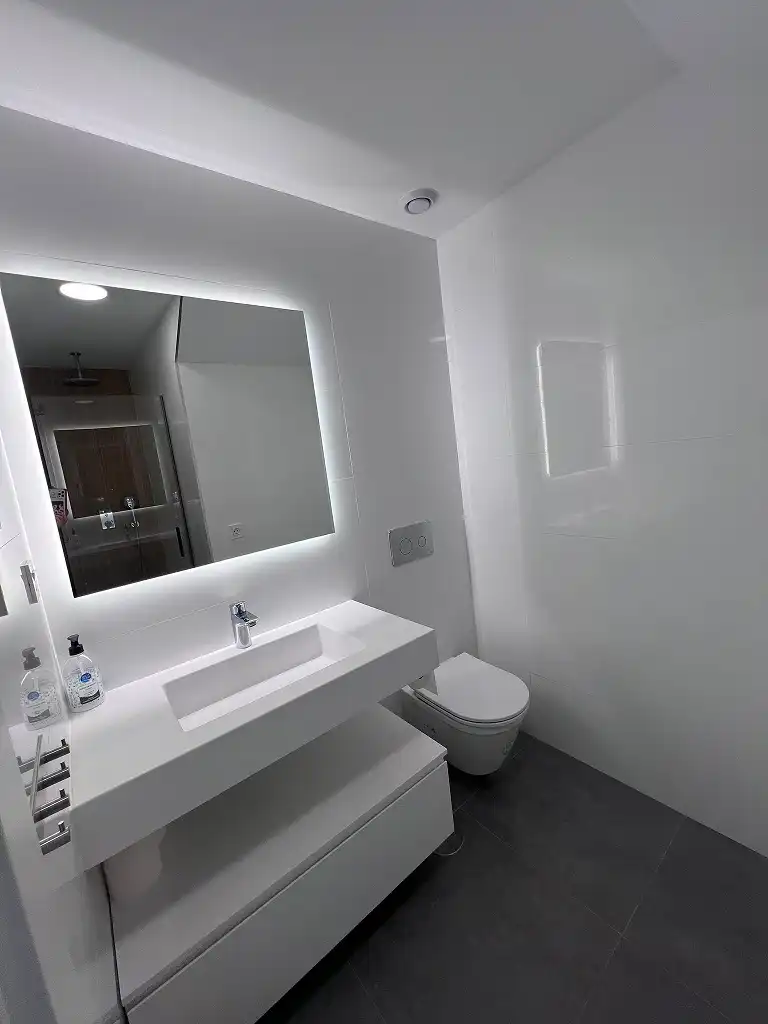 Baño de Apartamento de alquiler en Santa Pola con Aire acondicionado, Amueblado y Balcón