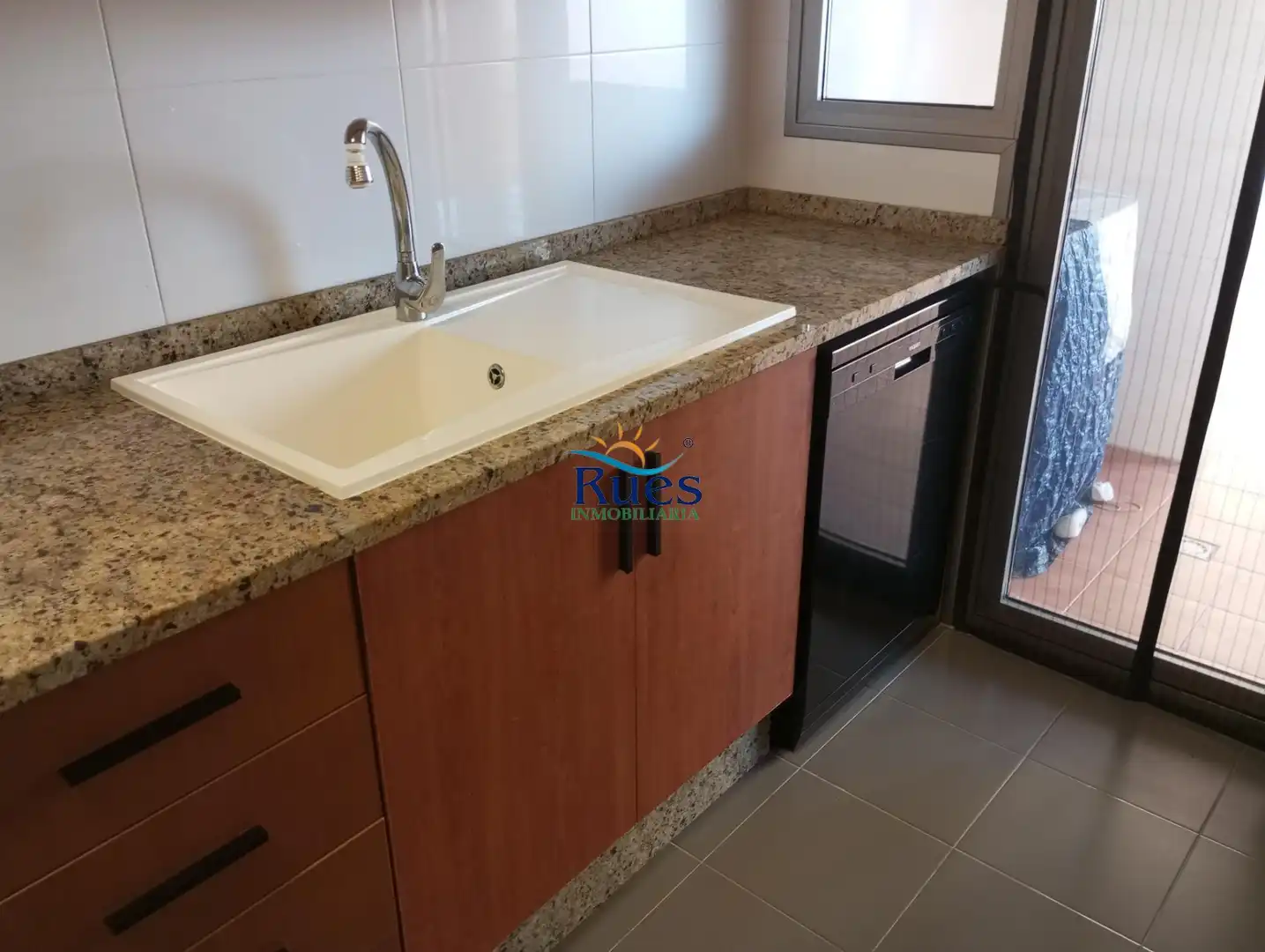 Küche von Erdgeschoss zum Verkauf in Oropesa del Mar / Orpesa mit Heizung, Terrasse und Abstellraum