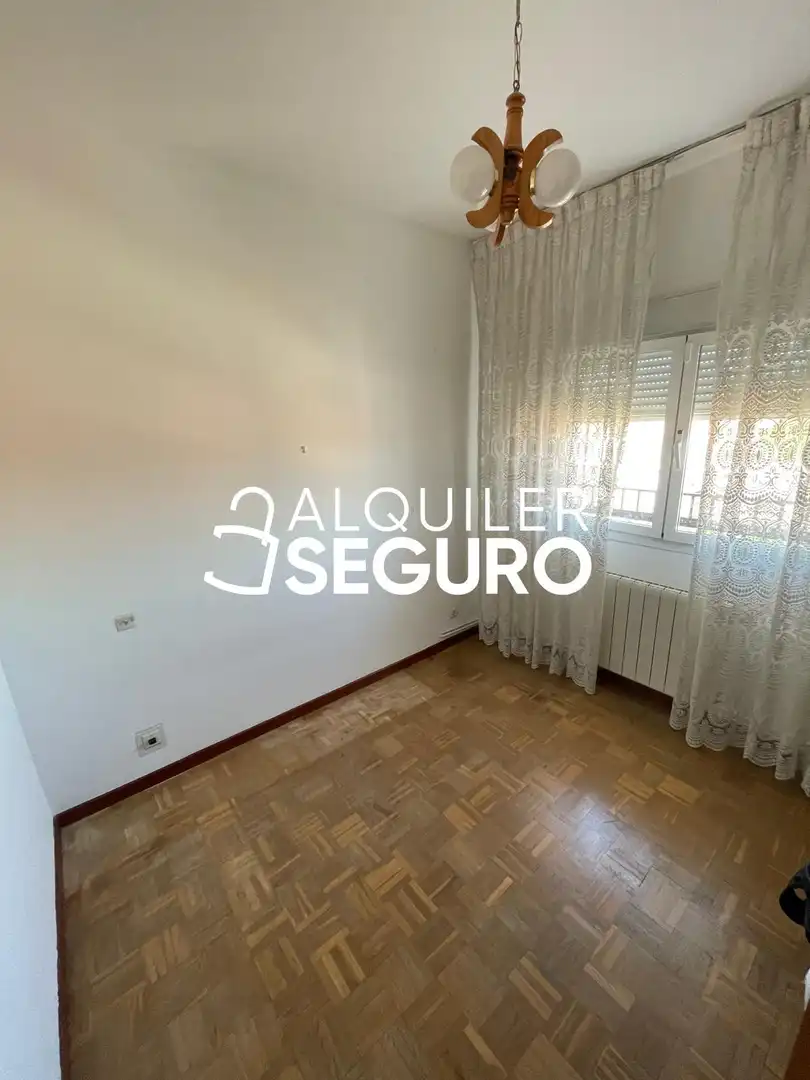 Habitación de Piso de alquiler en Carabanchel