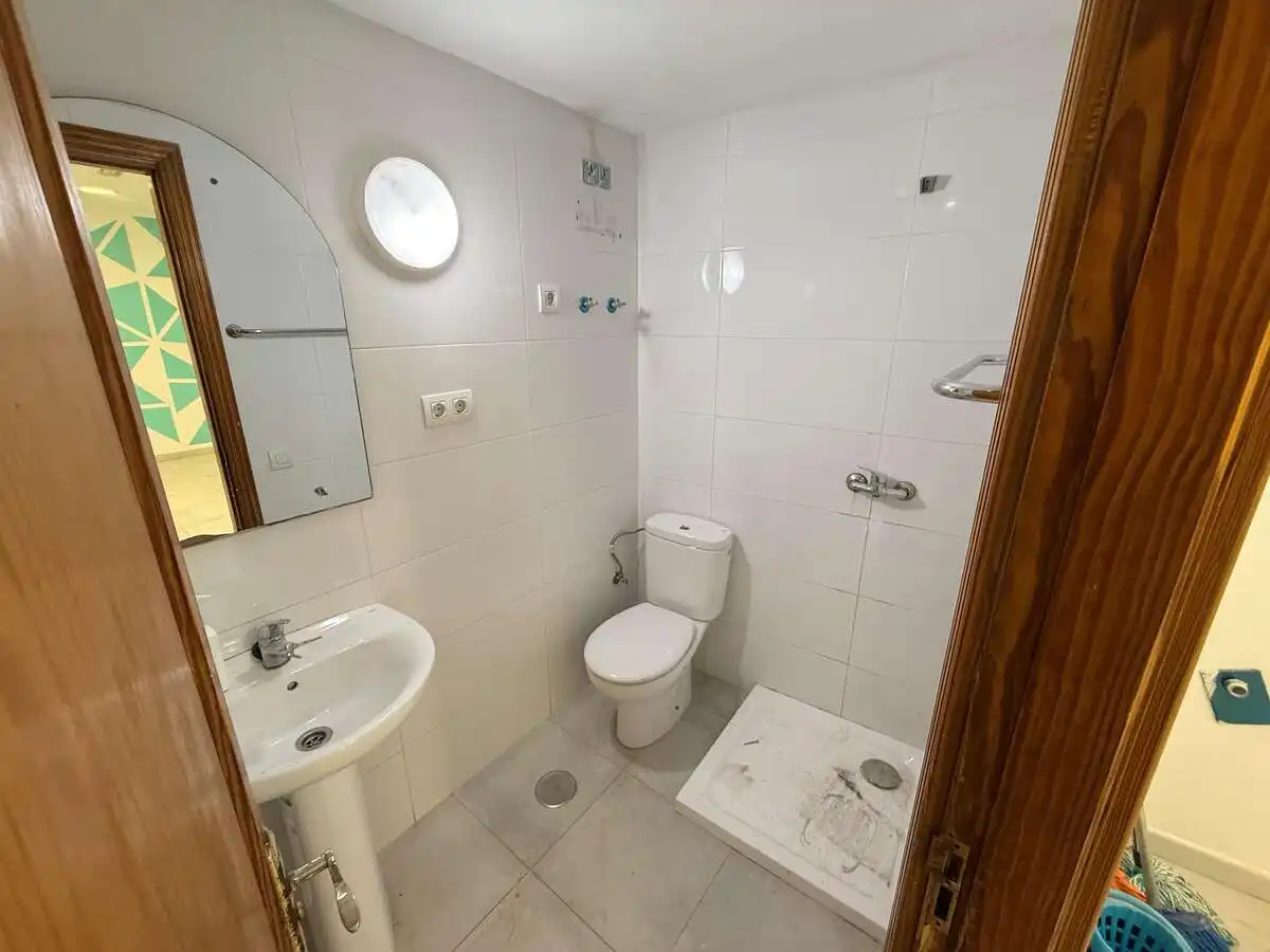 Bathroom of Commercial properties for rent in Arrecife
