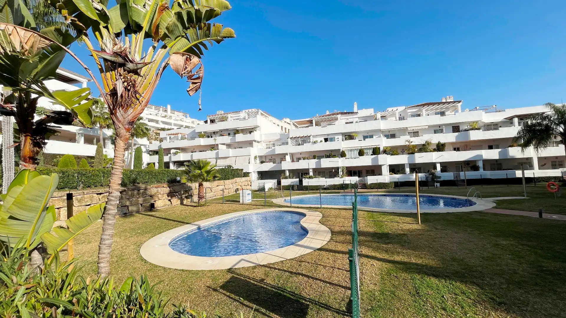 Exterior view of Flat for sale in Estepona  with Air Conditioner, Heating and Terrace