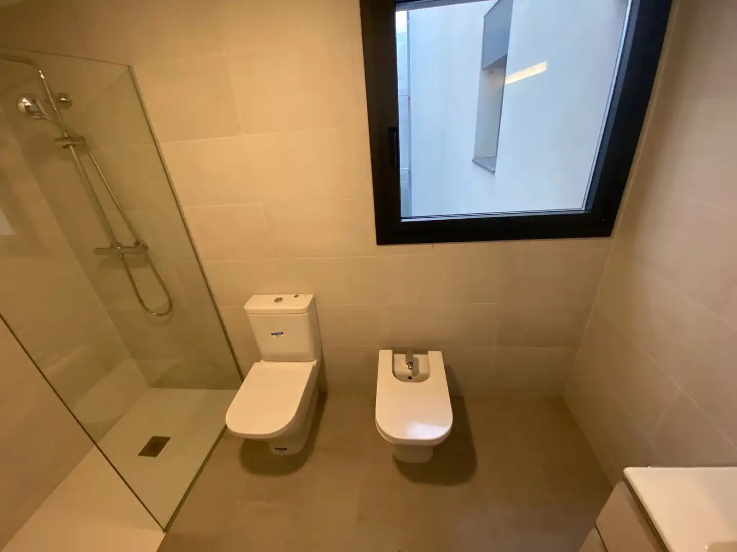 Baño de Dúplex en venta en La Llagosta con Aire acondicionado, Calefacción y Terraza