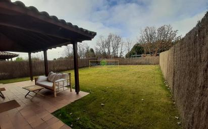 House or chalet for sale in Valverde de la Virgen  with Heating, Private garden and Parquet flooring