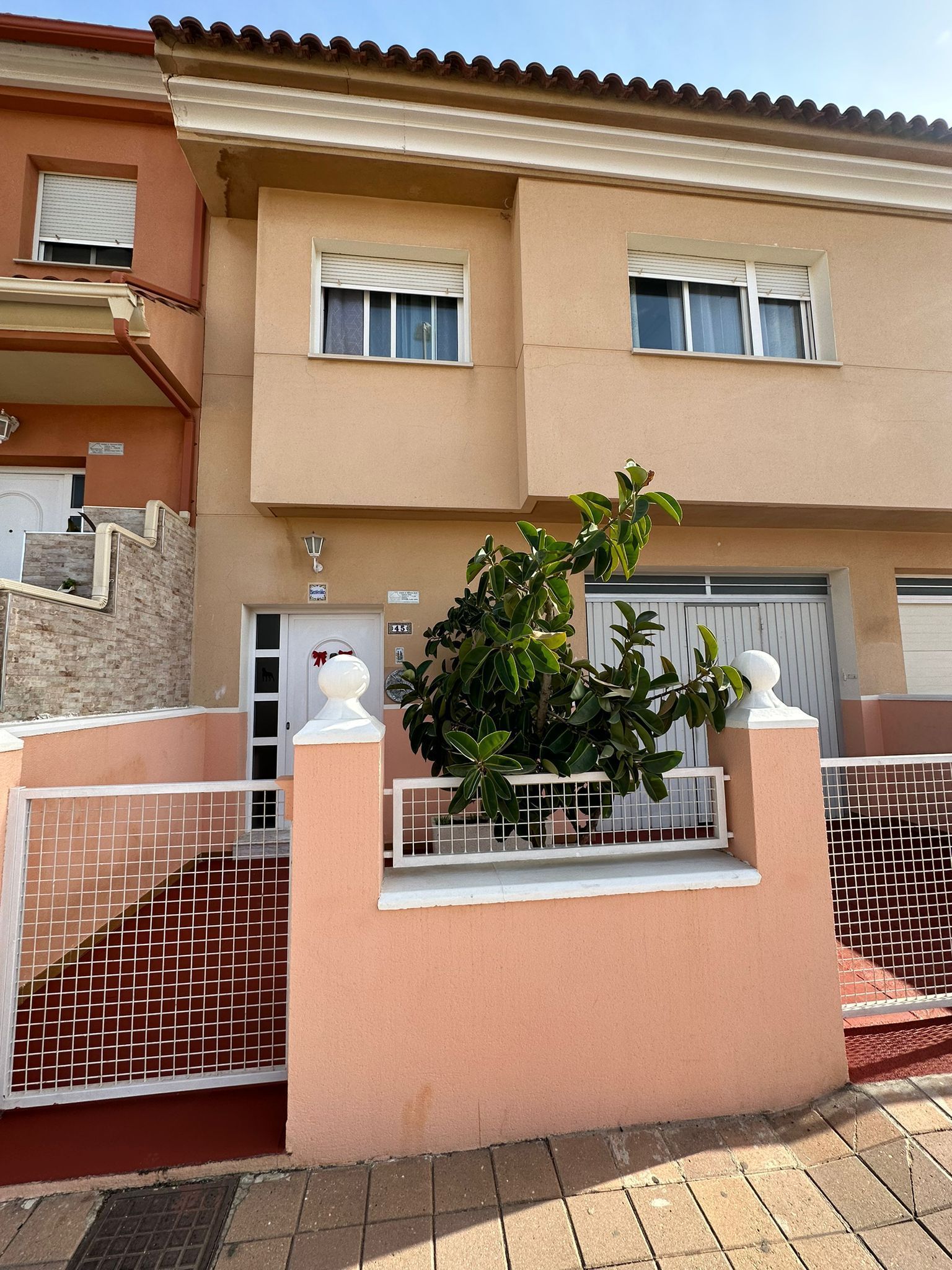 Vista exterior de Dúplex en venta en Alhama de Murcia con Calefacción, Jardín privado y Terraza