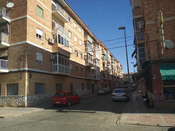 Piso en venta en Alhucemas, Barrio de Peral - San Félix