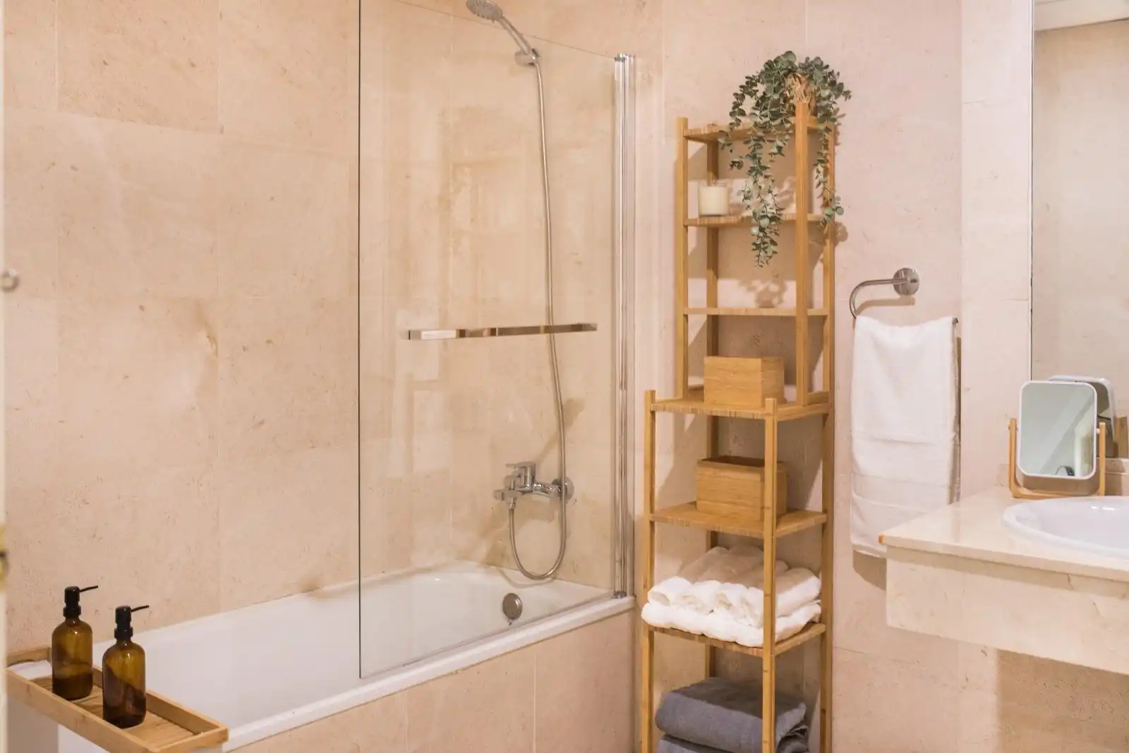 Bathroom of Flat for sale in Marbella  with Air Conditioner, Terrace and Furnished