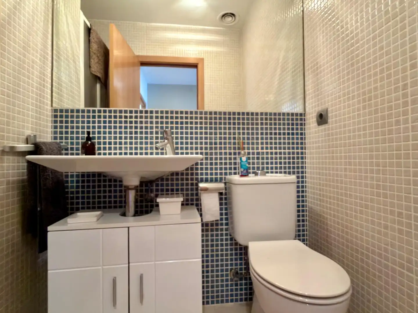 Bany de Apartament en venda en Cubelles amb Aire condicionat, Calefacció i Parquet