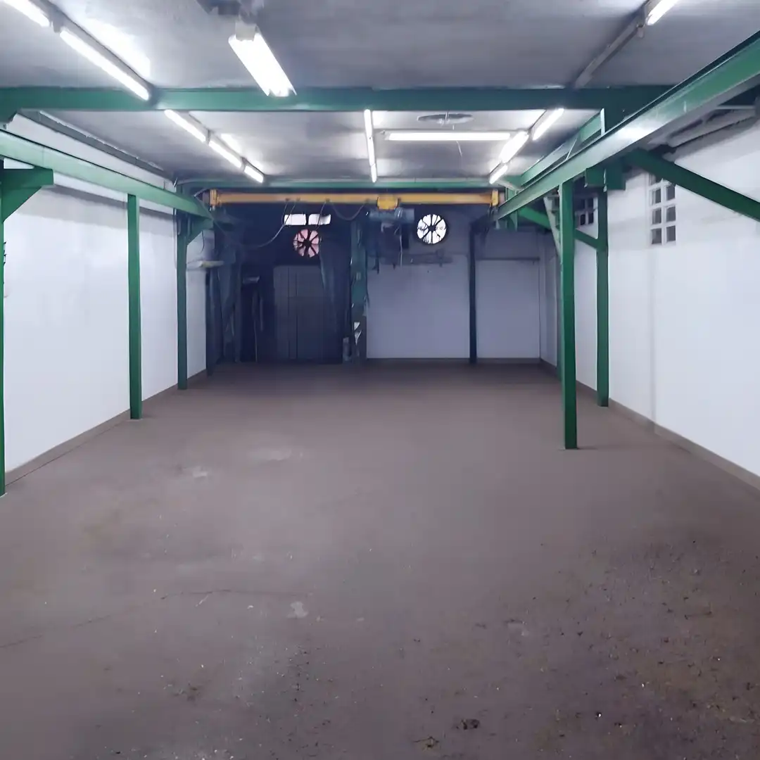 Nau industrial en venda en Santander