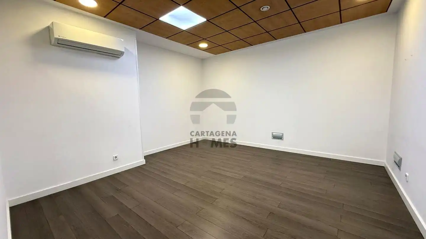 Local en venta en Cartagena con Aire acondicionado