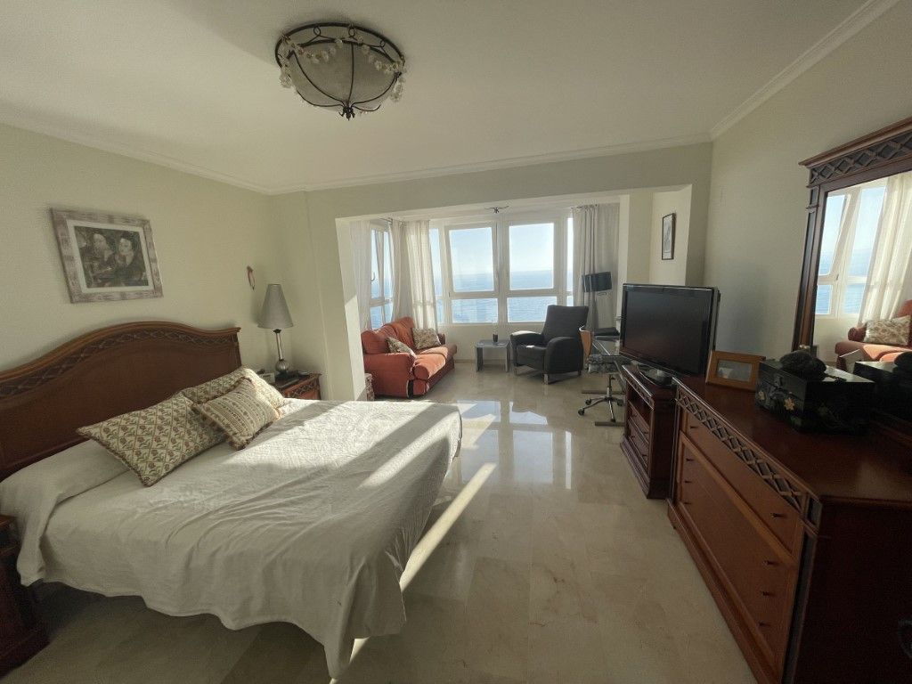 Bedroom of Flat for sale in El Campello  with Air Conditioner, Terrace and Swimming Pool