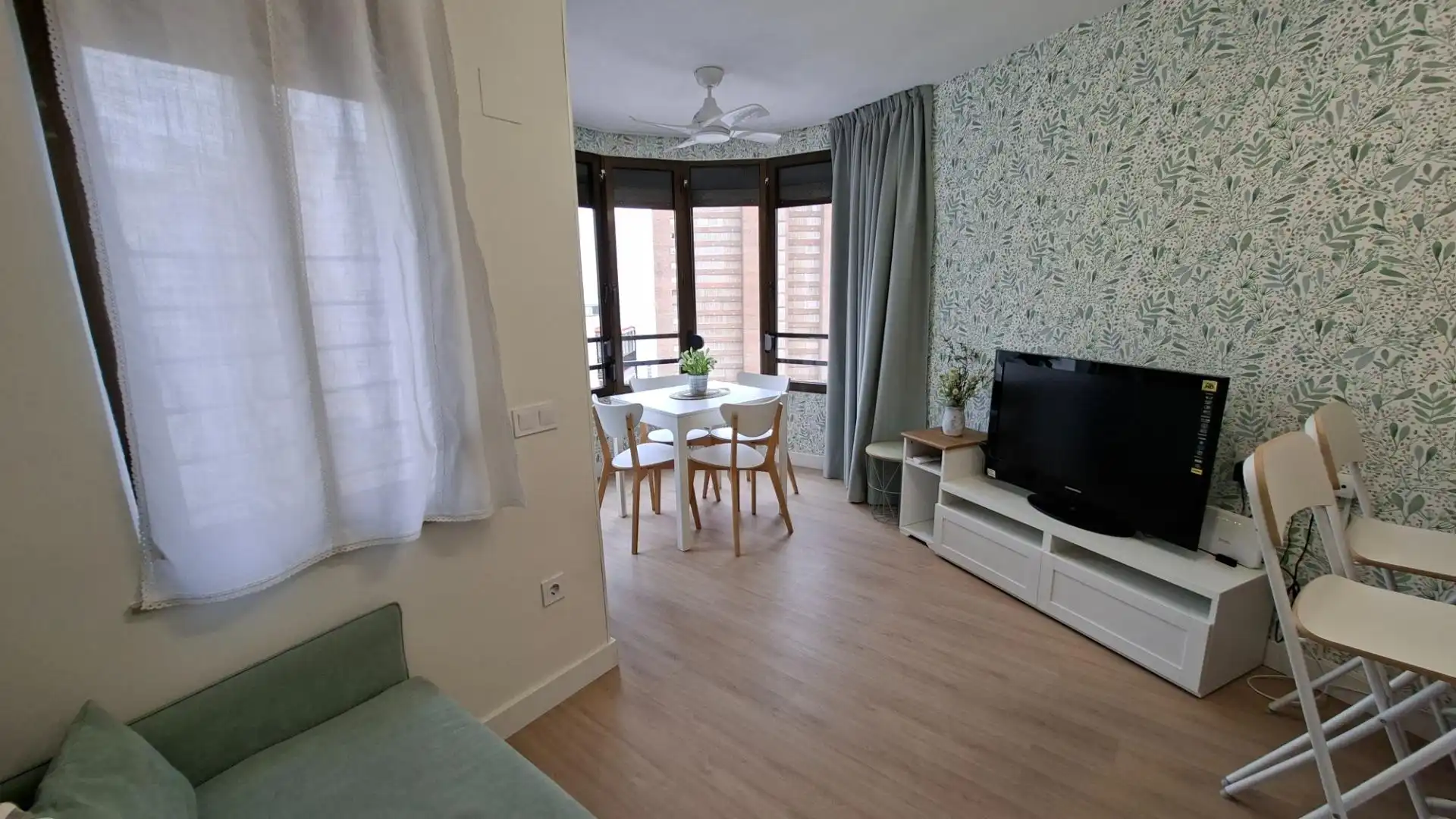 Living room of Apartments for sale in Benidorm  with Heating, Furnished and Community pool
