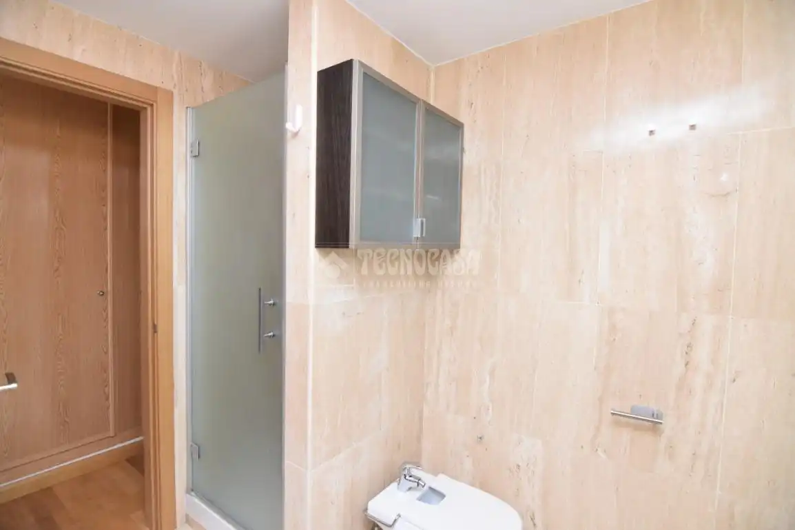 Bathroom of Detached homes for sale in Móstoles
