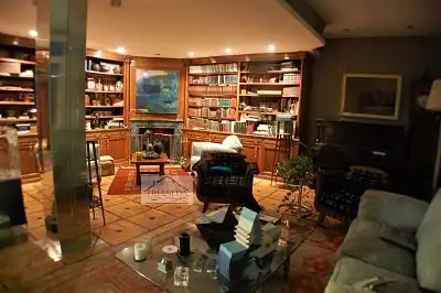 Wohnzimmer von Wohnung zum Verkauf in Oviedo  mit Heizung, Privatgarten und Parkett