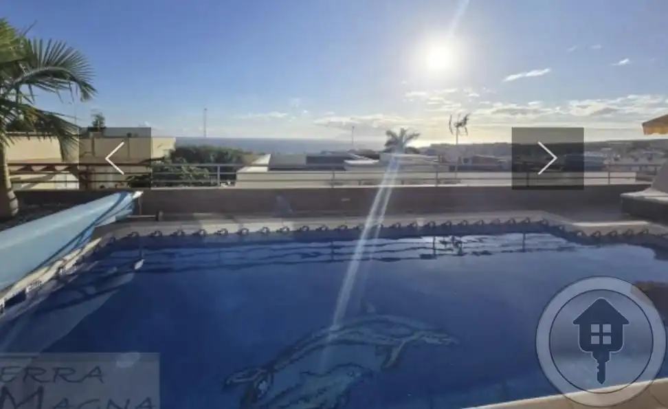 Piscina de Casa o chalet de alquiler en Adeje