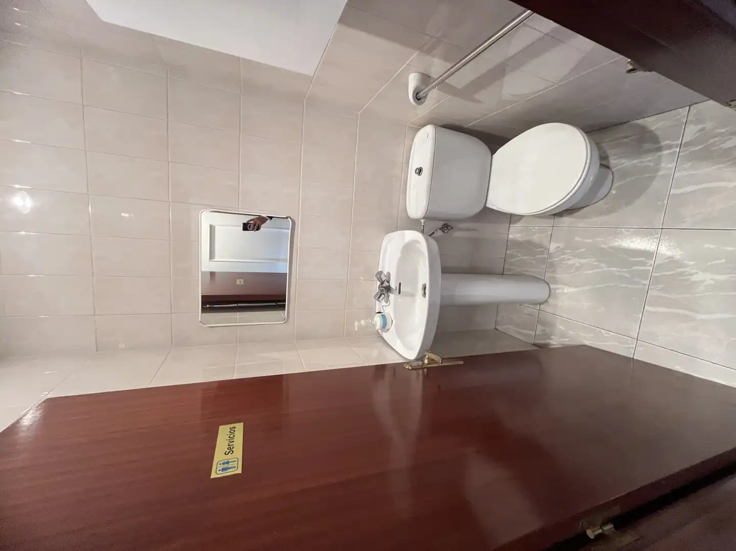 Badezimmer von Geschaftsraum zum Verkauf in Avilés