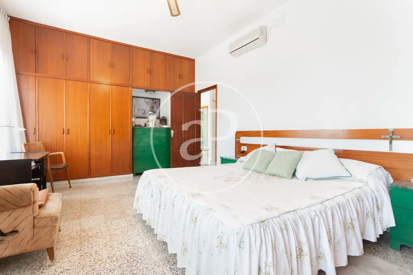 Habitación de Casa o chalet en venta en Torrent con Aire acondicionado, Calefacción y Jardín privado