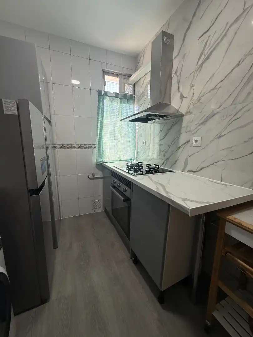 Piso en venta en Calle del Puerto de Alsasua, Palomeras Bajas