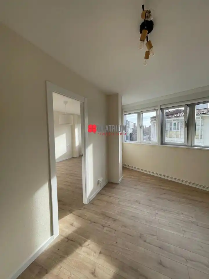 Flat for rent in Avenida de Salamanca, Campus Norte - San Caetano
