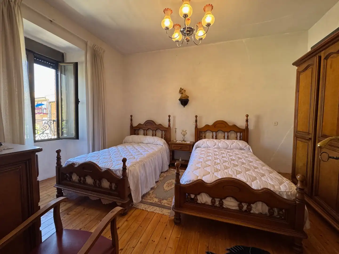 Habitación de Finca rústica en venta en Osorno la Mayor con Parquet, Trastero y Amueblado