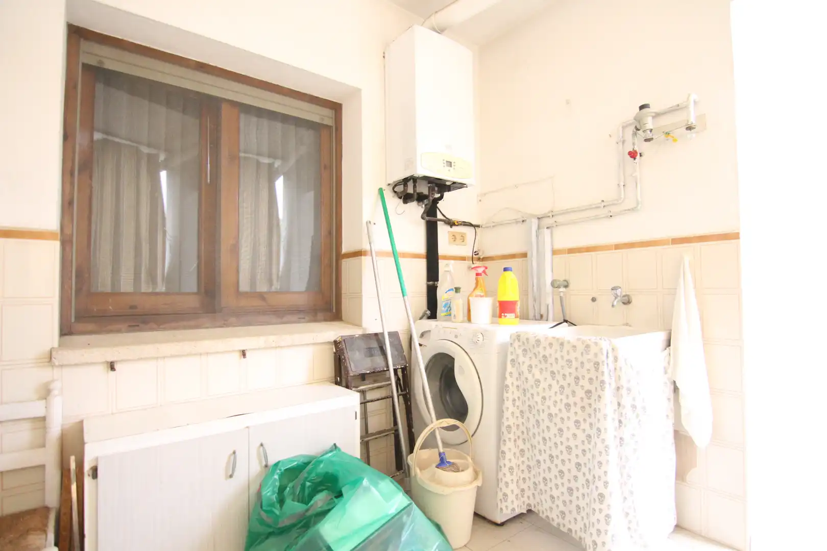 Cocina de Piso en venta en Olesa de Montserrat con Calefacción, Terraza y Horno