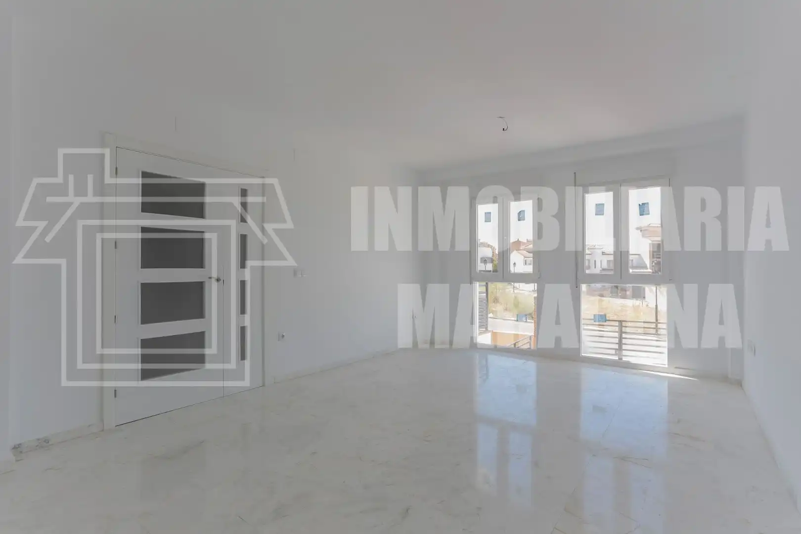 Casa adosada en venta en Láchar