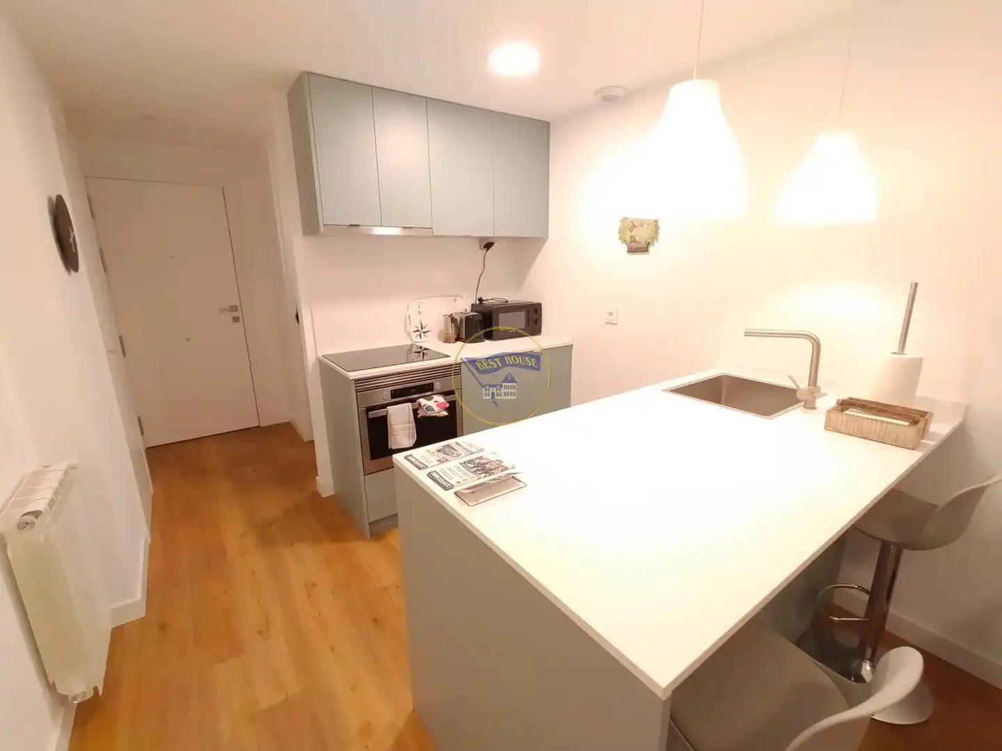 Estudio de alquiler en Calle URZAIZ, Casablanca - Calvario