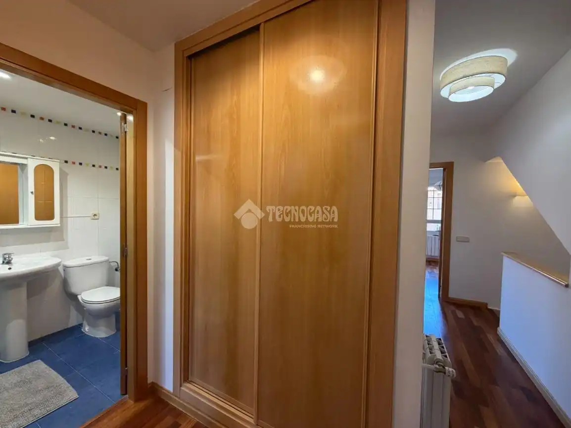 Casa adosada de alquiler en Algete con Aire acondicionado, Calefacción y Jardín privado