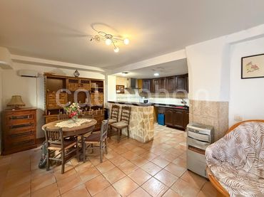 Villa avec balcon à vendre à Centro