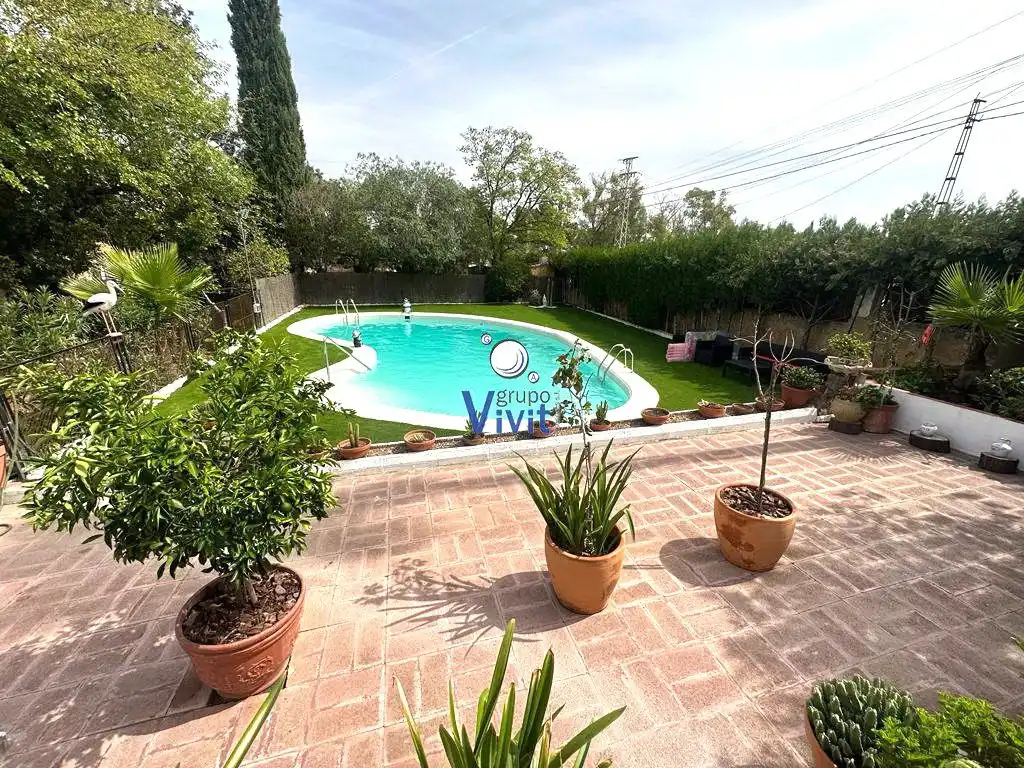 Piscina de Casa o chalet en venta en Alcalá de Guadaira con Aire acondicionado, Jardín privado y Piscina
