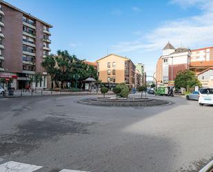 Vista exterior de Local en venda en Torrelavega 