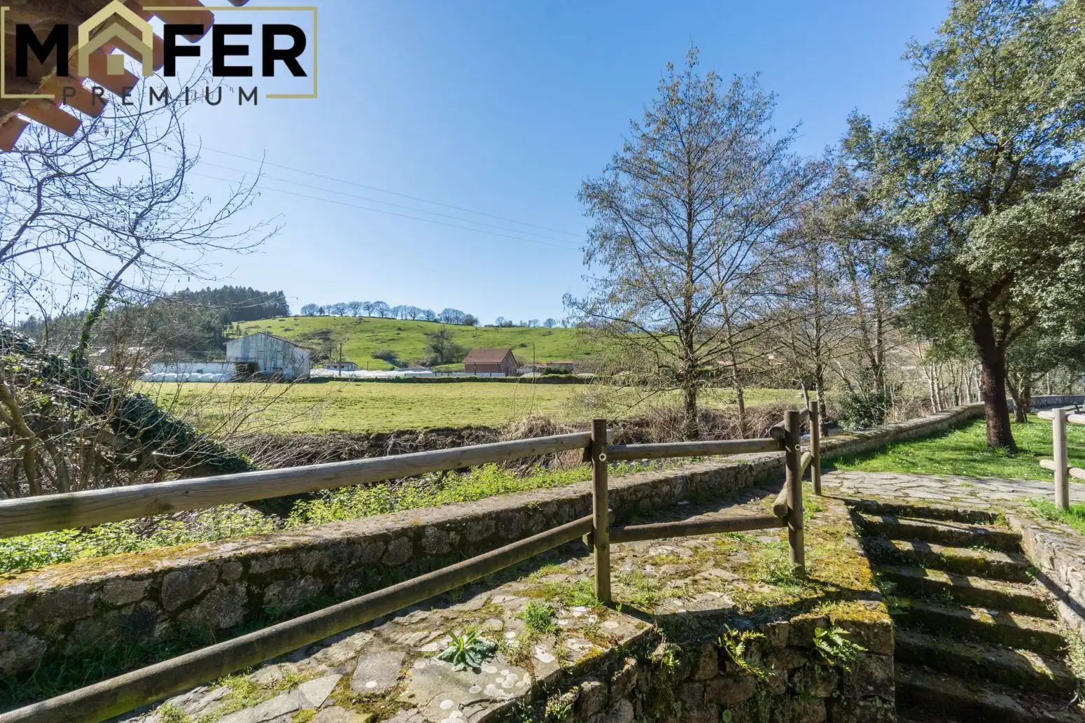 Außenansicht von Haus oder Chalet zum Verkauf in Ampuero mit Heizung, Privatgarten und Parkett