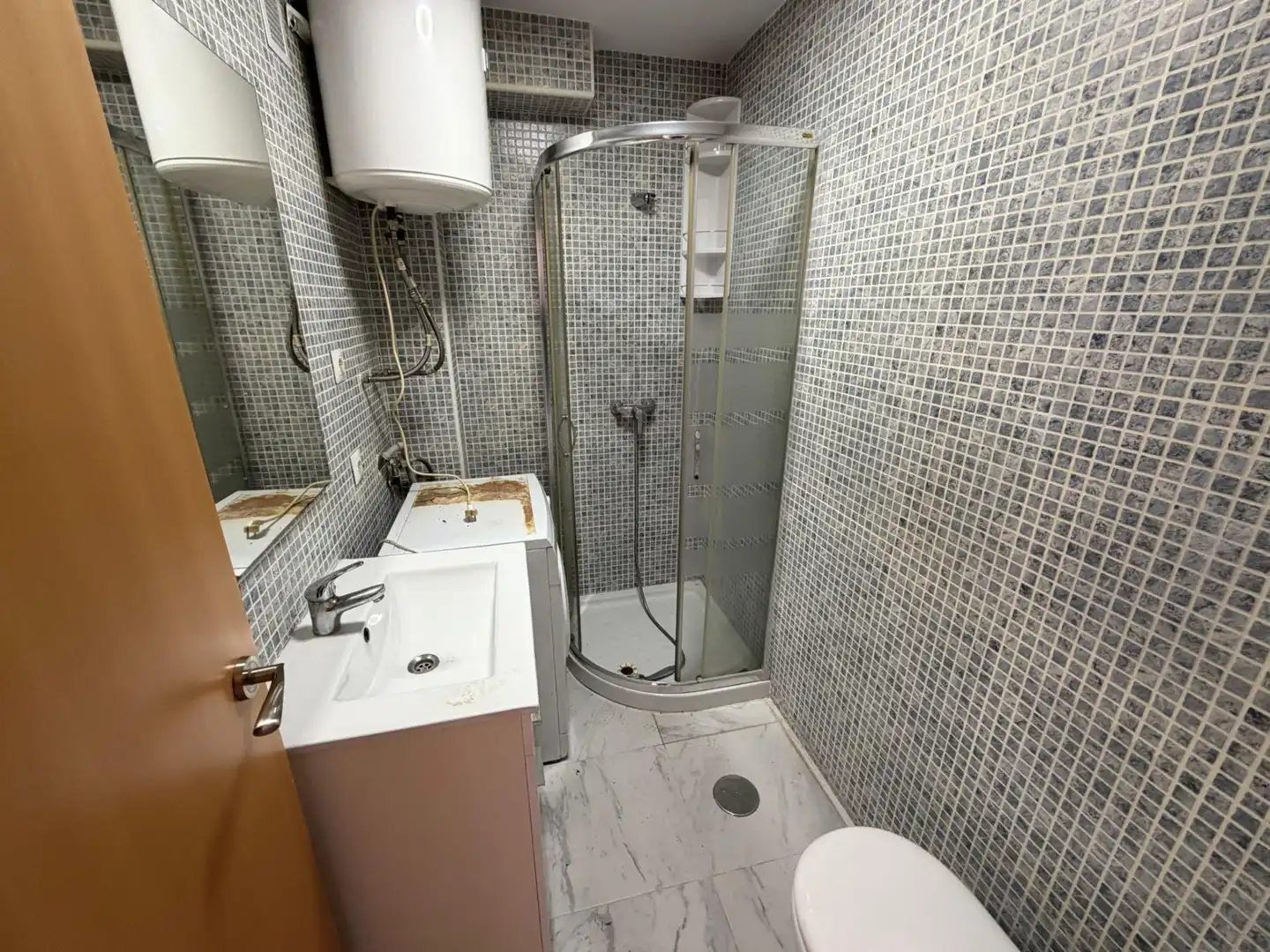 Baño de Apartamento en venta en Benidorm con Aire acondicionado, Jardín privado y Terraza