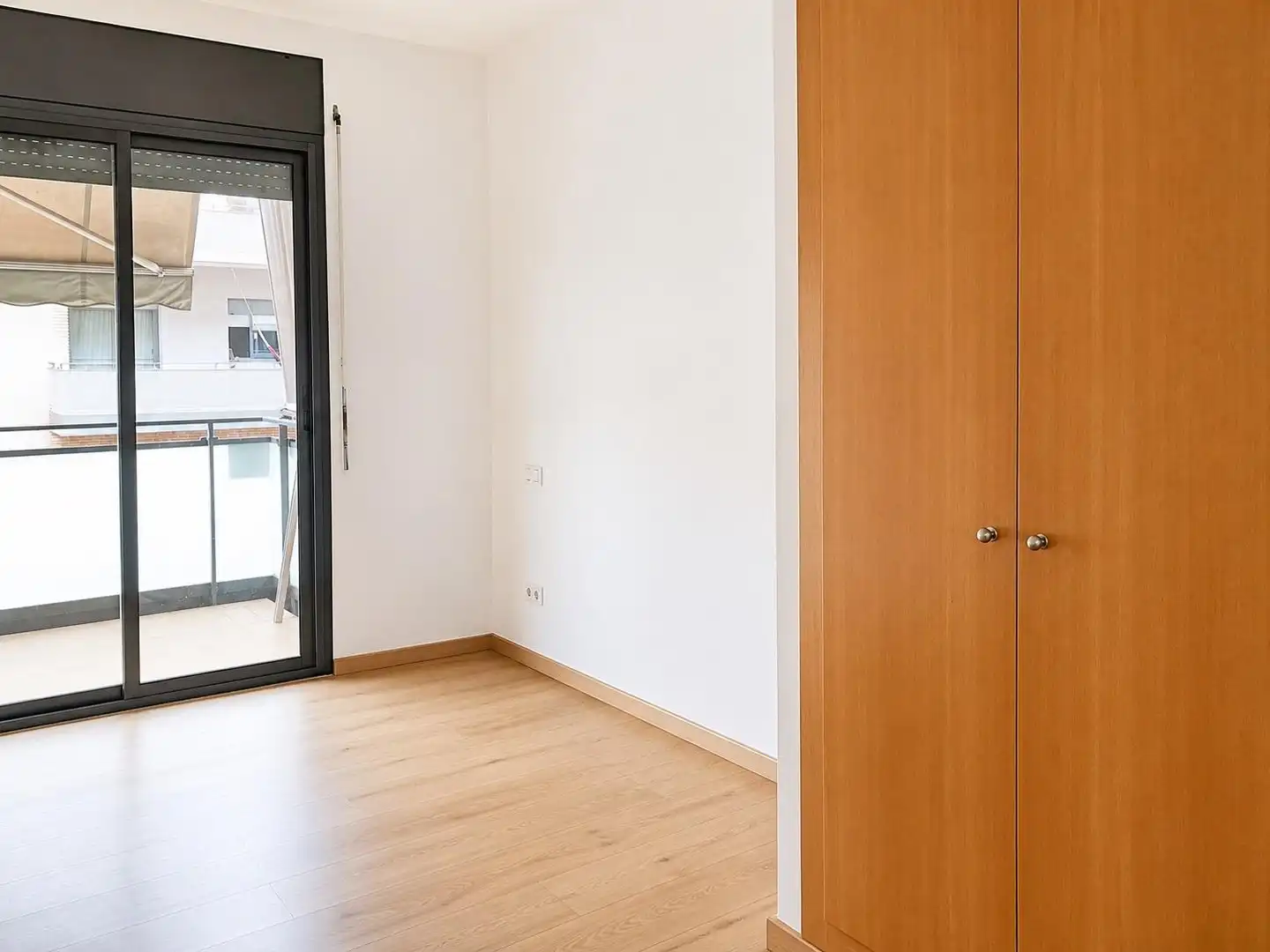 Piso de alquiler en Badalona con Calefacción, Parquet y Terraza