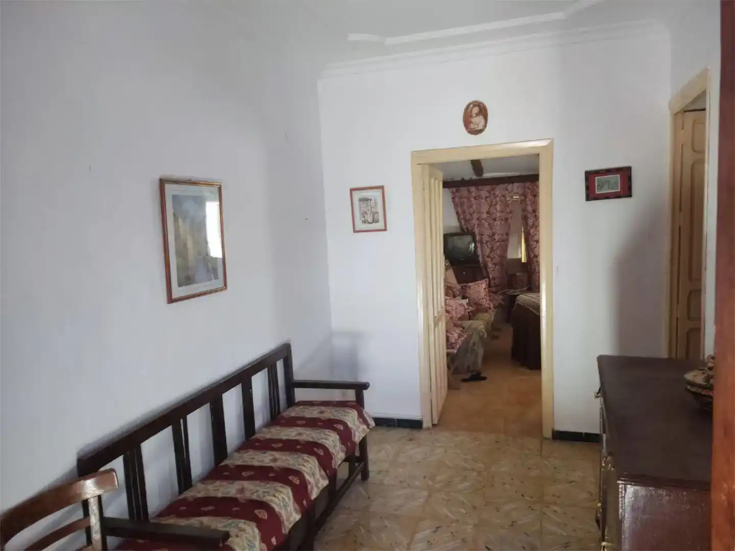 Sala d'estar de Casa adosada en venda en Cortes de Baza