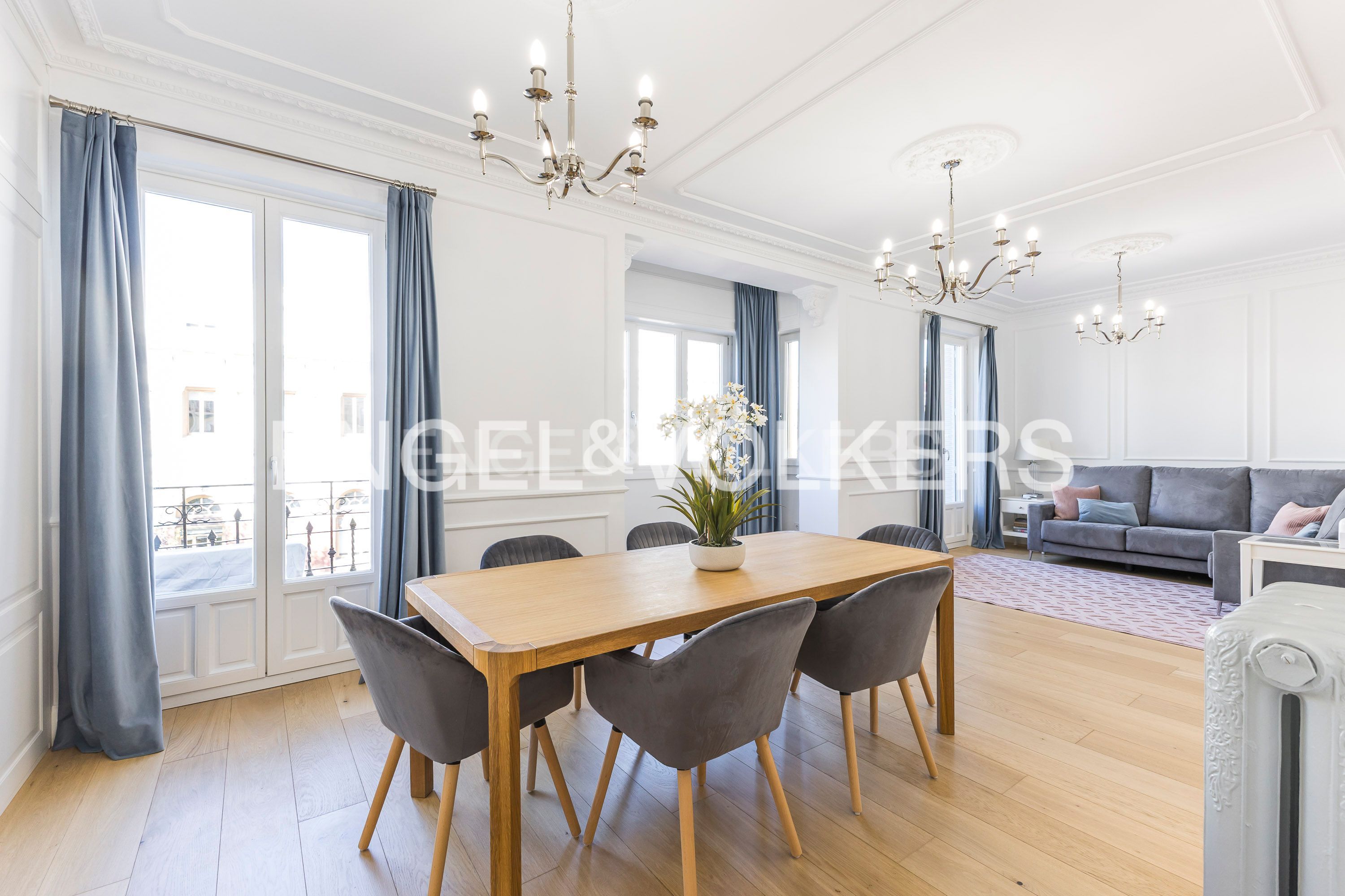 Dining room of Apartment for sale in  Madrid Capital  with Air Conditioner, Heating and Balcony