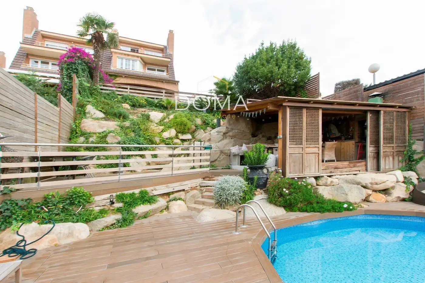 Jardín de Casa adosada en venta en Esplugues de Llobregat con Aire acondicionado, Calefacción y Terraza